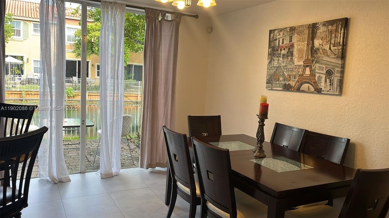 Recently Rented: $2,950 (3 beds, 2 baths, 1616 Square Feet)