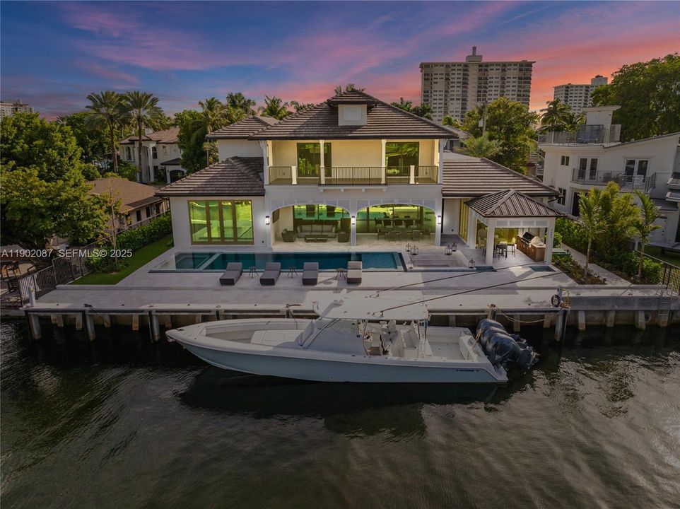 待售: $10,995,000 (7 贝兹, 5 浴室, 6000 平方英尺)