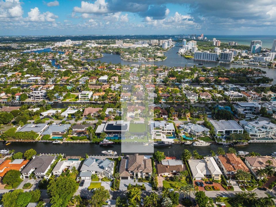 待售: $10,995,000 (7 贝兹, 5 浴室, 6000 平方英尺)