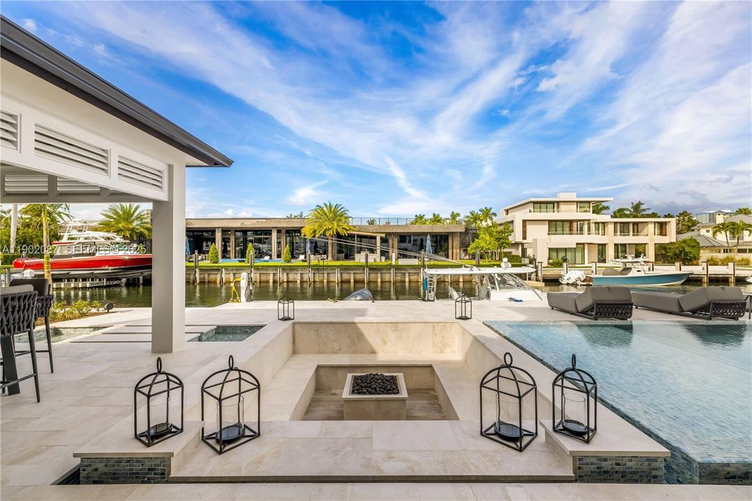 待售: $10,995,000 (7 贝兹, 5 浴室, 6000 平方英尺)