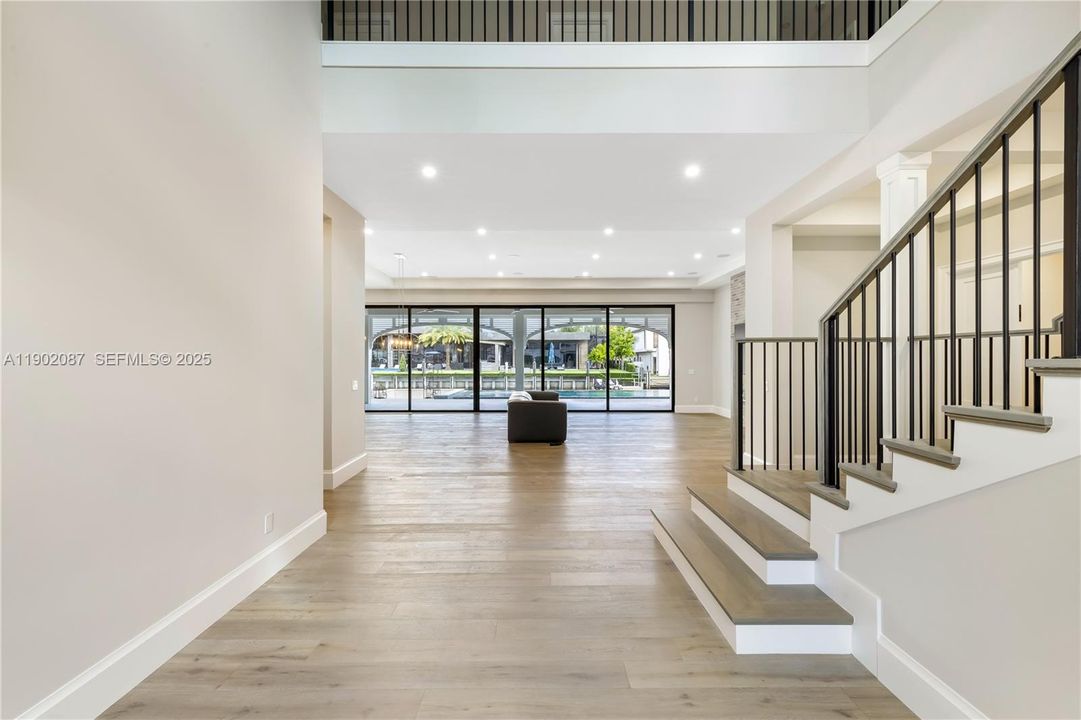 待售: $10,995,000 (7 贝兹, 5 浴室, 6000 平方英尺)