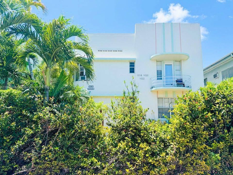 Active With Contract: $1,550 (0 beds, 1 baths, 450 Square Feet)