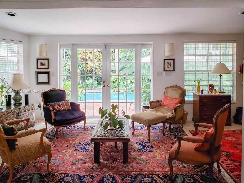 Recently Rented: $12,000 (5 beds, 4 baths, 3877 Square Feet)