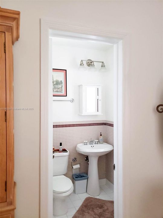 Recently Rented: $12,000 (5 beds, 4 baths, 3877 Square Feet)