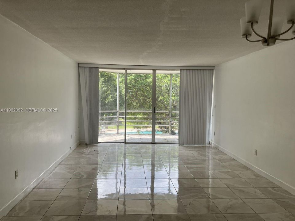 For Rent: $2,200 (2 beds, 2 baths, 1156 Square Feet)