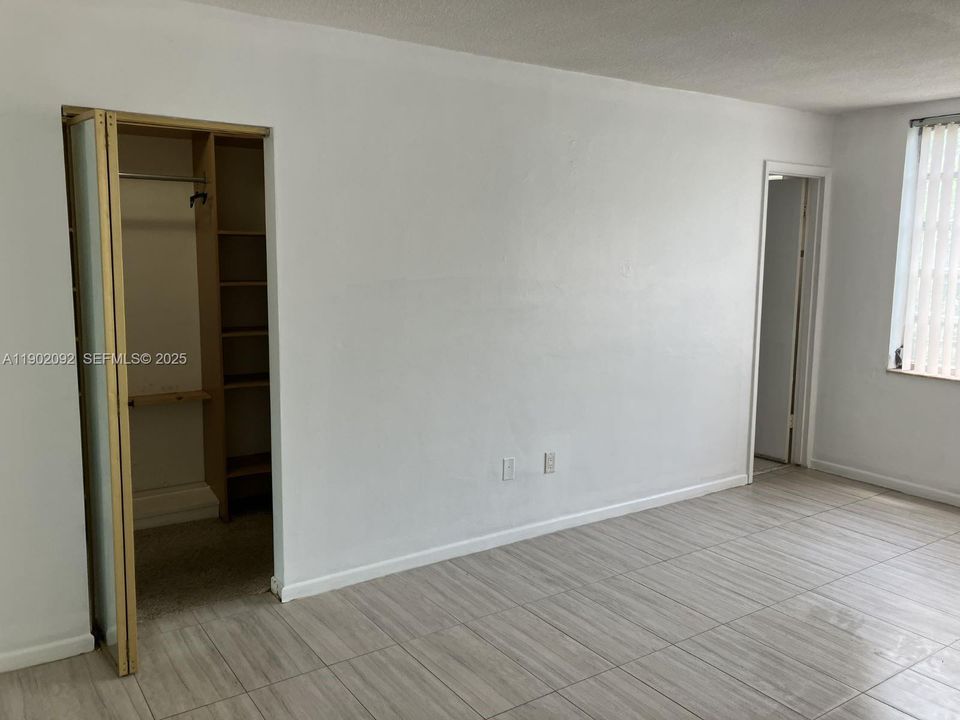 For Rent: $2,200 (2 beds, 2 baths, 1156 Square Feet)