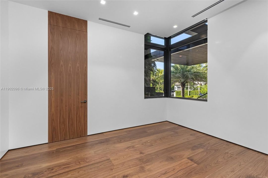 待售: $23,495,000 (7 贝兹, 7 浴室, 7923 平方英尺)