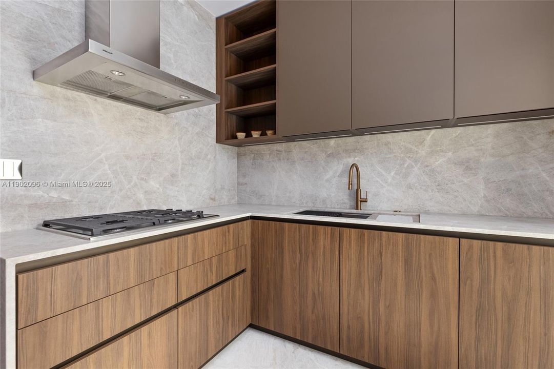 待售: $23,495,000 (7 贝兹, 7 浴室, 7923 平方英尺)