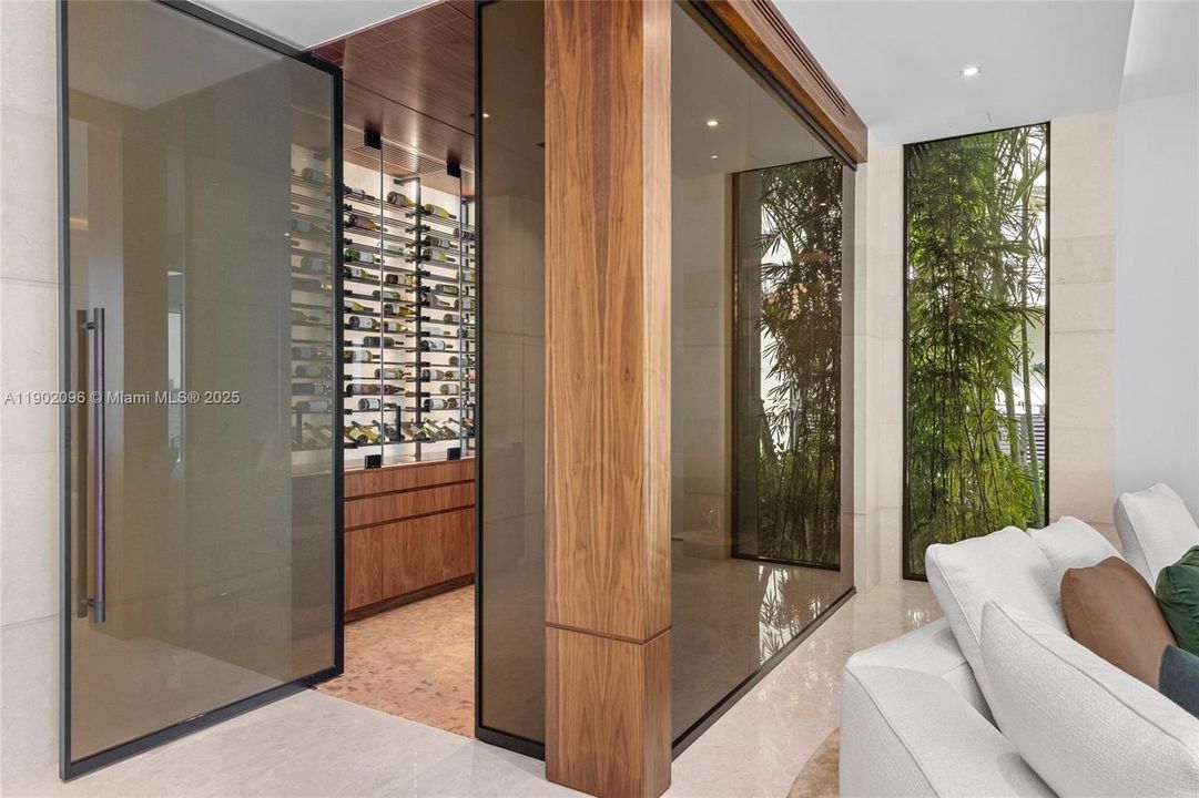 待售: $23,495,000 (7 贝兹, 7 浴室, 7923 平方英尺)