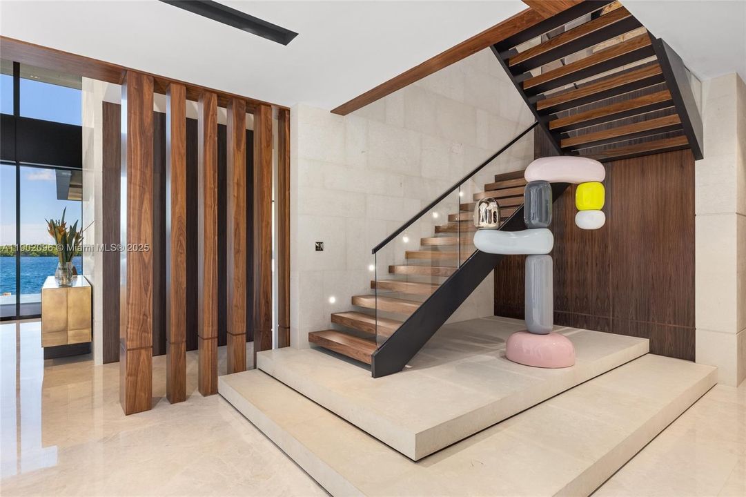 待售: $23,495,000 (7 贝兹, 7 浴室, 7923 平方英尺)