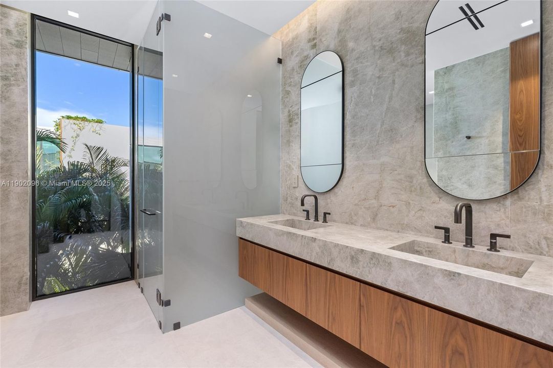 待售: $23,495,000 (7 贝兹, 7 浴室, 7923 平方英尺)