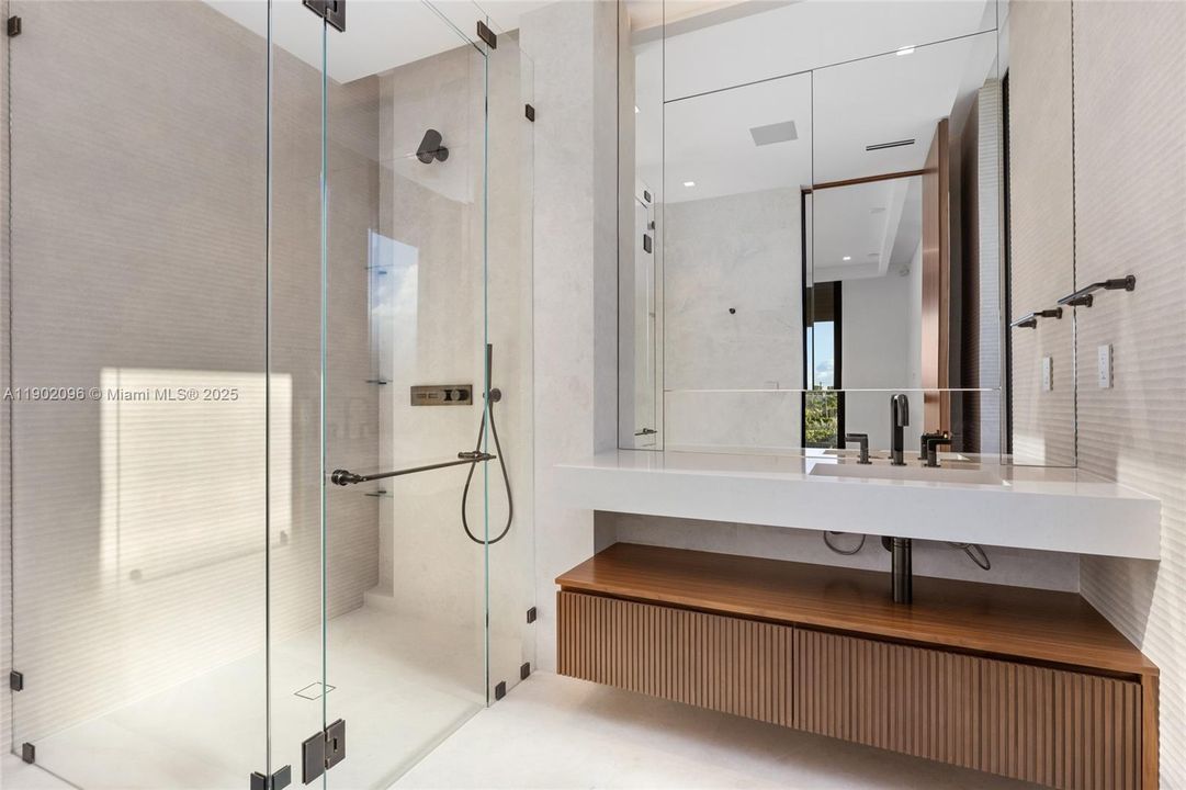 待售: $23,495,000 (7 贝兹, 7 浴室, 7923 平方英尺)