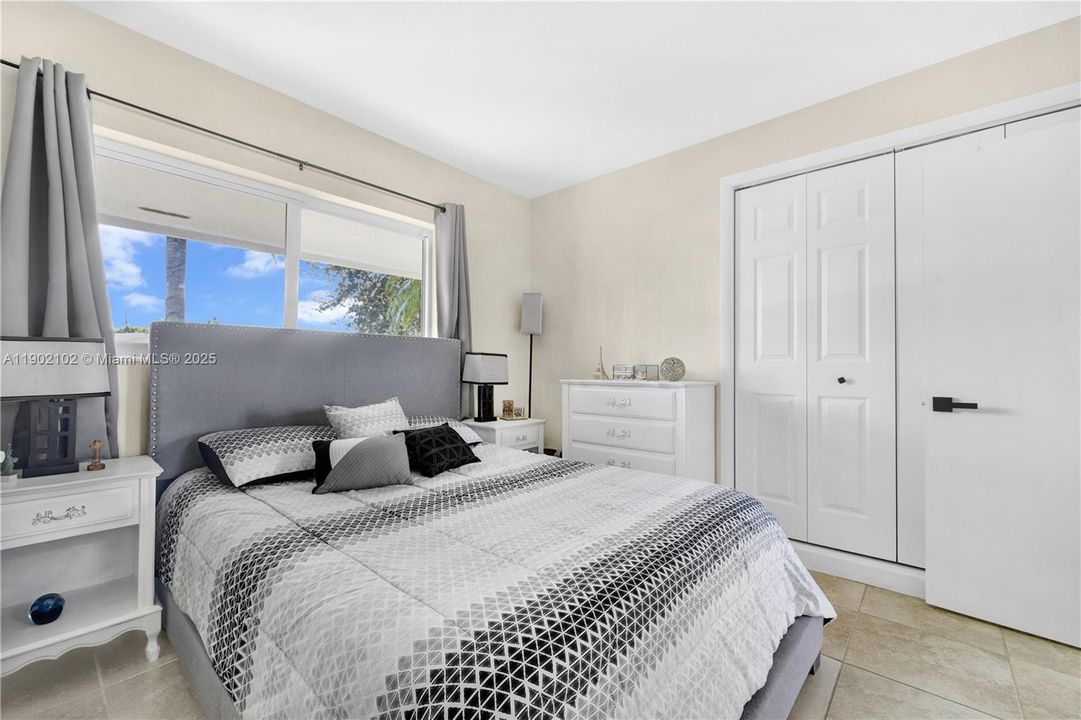 Recently Sold: $629,900 (3 beds, 2 baths, 1199 Square Feet)