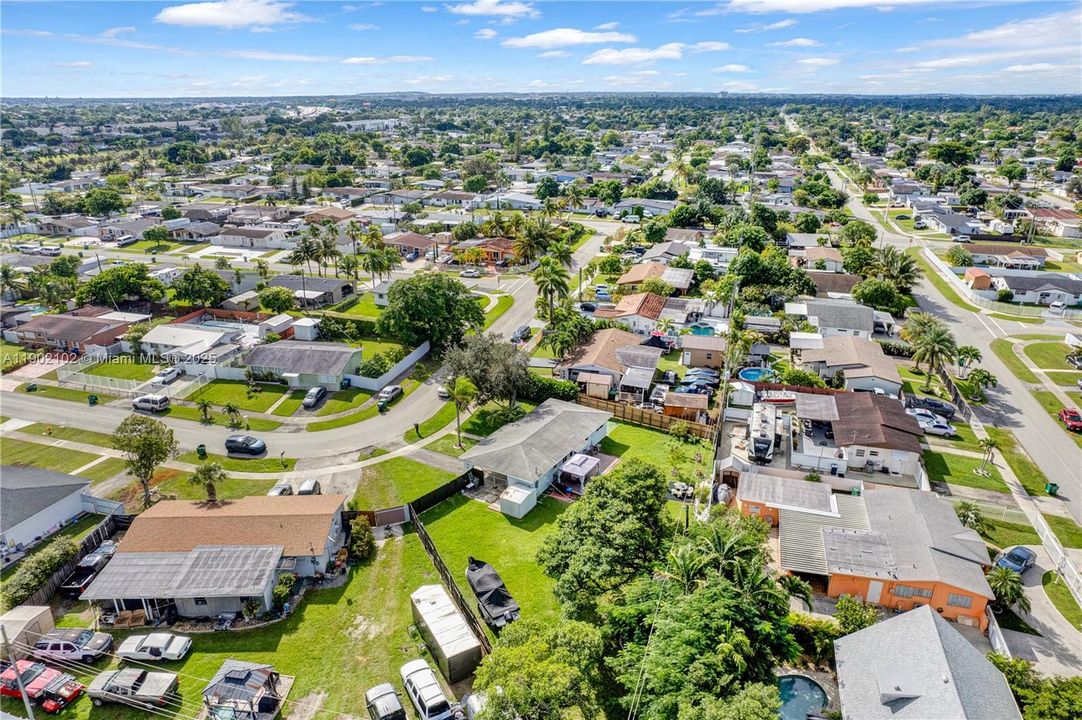 Recently Sold: $629,900 (3 beds, 2 baths, 1199 Square Feet)