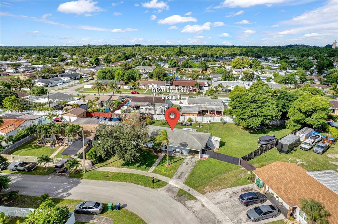 Recently Sold: $629,900 (3 beds, 2 baths, 1199 Square Feet)