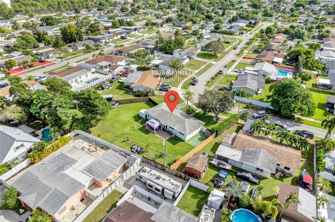 Recently Sold: $629,900 (3 beds, 2 baths, 1199 Square Feet)