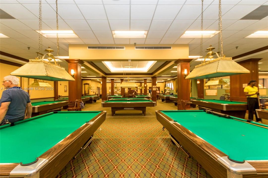 Active With Contract: $135,000 (1 beds, 1 baths, 811 Square Feet)