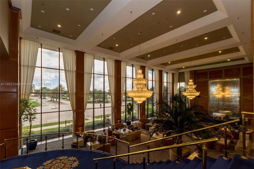 Active With Contract: $135,000 (1 beds, 1 baths, 811 Square Feet)