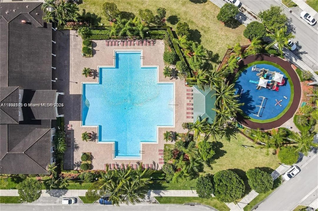 Recently Sold: $369,000 (3 beds, 2 baths, 1580 Square Feet)