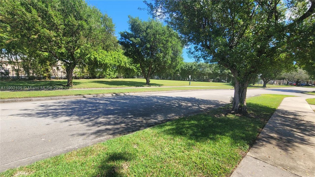 Recently Sold: $369,000 (3 beds, 2 baths, 1580 Square Feet)