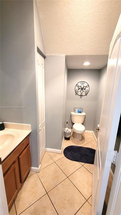 Recently Sold: $369,000 (3 beds, 2 baths, 1580 Square Feet)