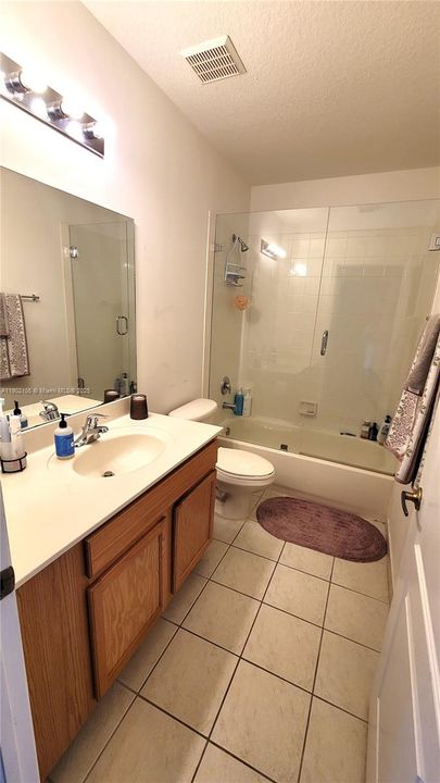 Recently Sold: $369,000 (3 beds, 2 baths, 1580 Square Feet)