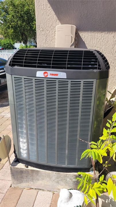 Recently Sold: $369,000 (3 beds, 2 baths, 1580 Square Feet)