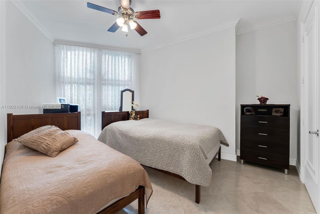 2nd Bedroom w/ furniture