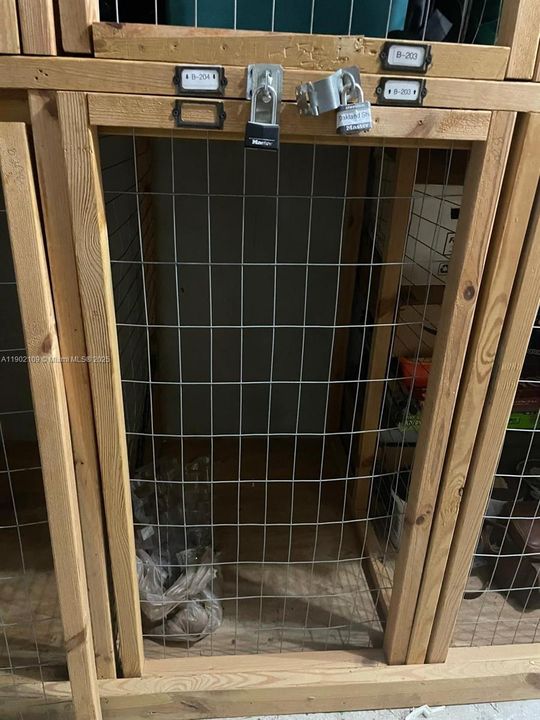 For Rent: $1,550 (1 beds, 1 baths, 760 Square Feet)