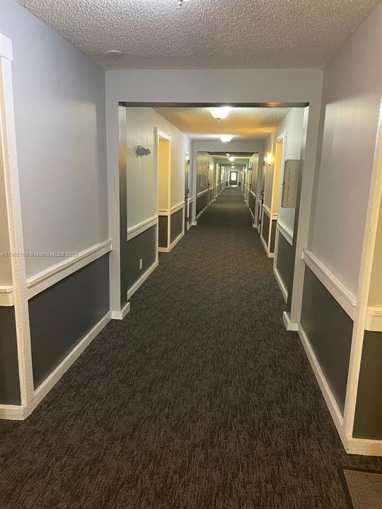 For Rent: $1,550 (1 beds, 1 baths, 760 Square Feet)