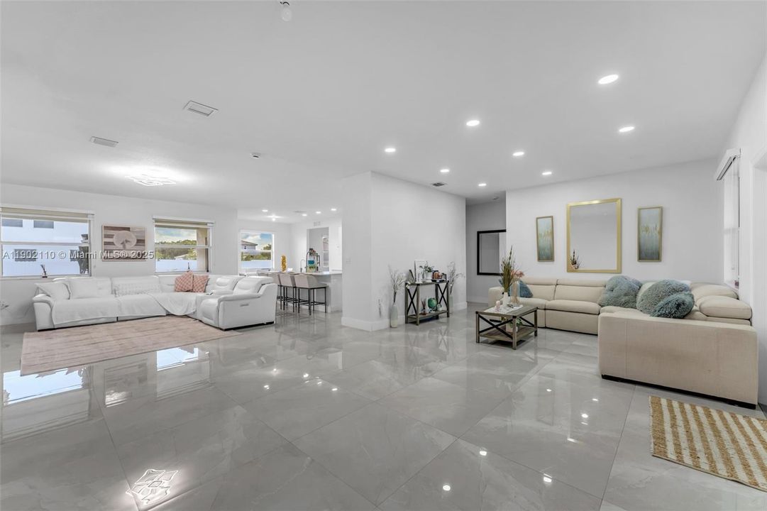 待售: $1,200,000 (4 贝兹, 3 浴室, 2654 平方英尺)