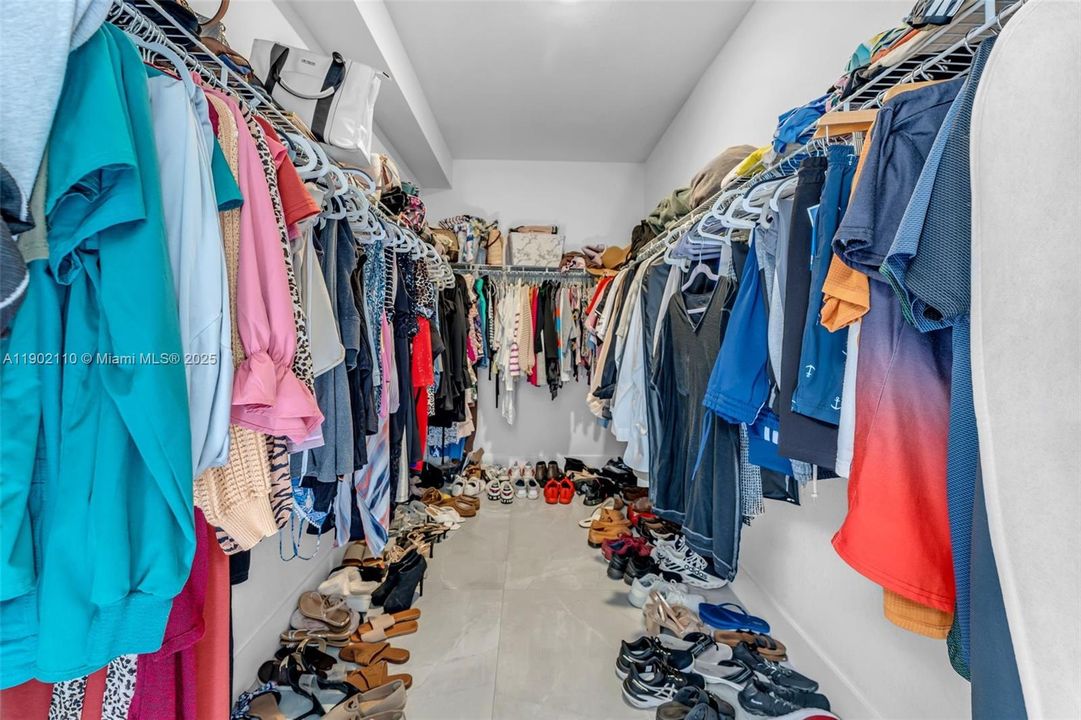 待售: $1,200,000 (4 贝兹, 3 浴室, 2654 平方英尺)