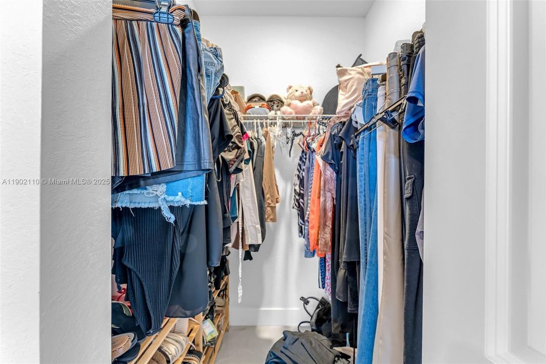 待售: $1,200,000 (4 贝兹, 3 浴室, 2654 平方英尺)