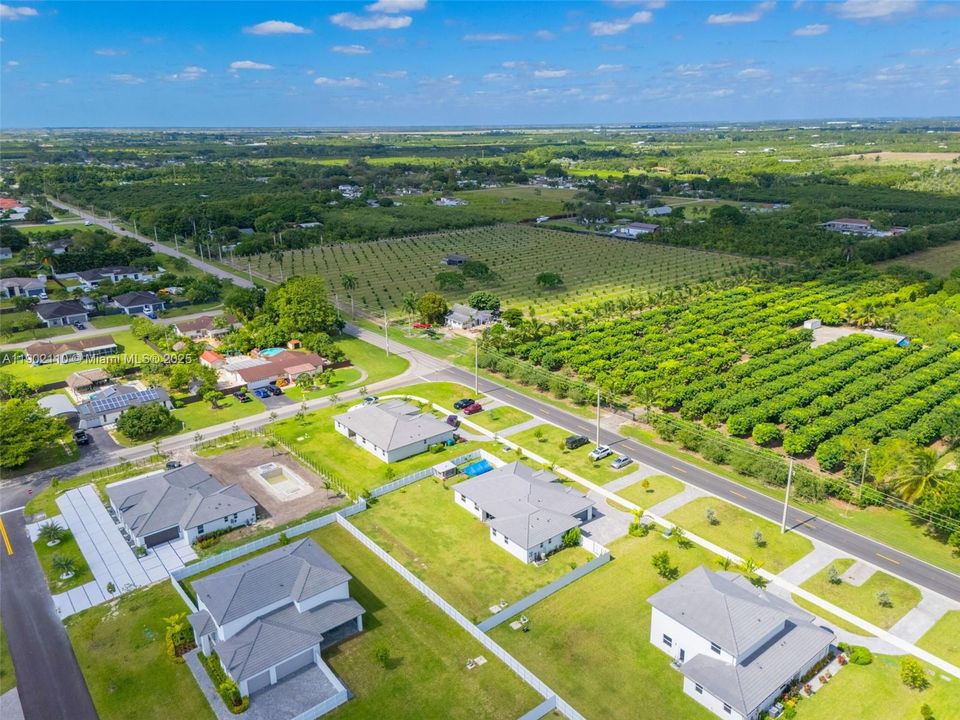 待售: $1,200,000 (4 贝兹, 3 浴室, 2654 平方英尺)