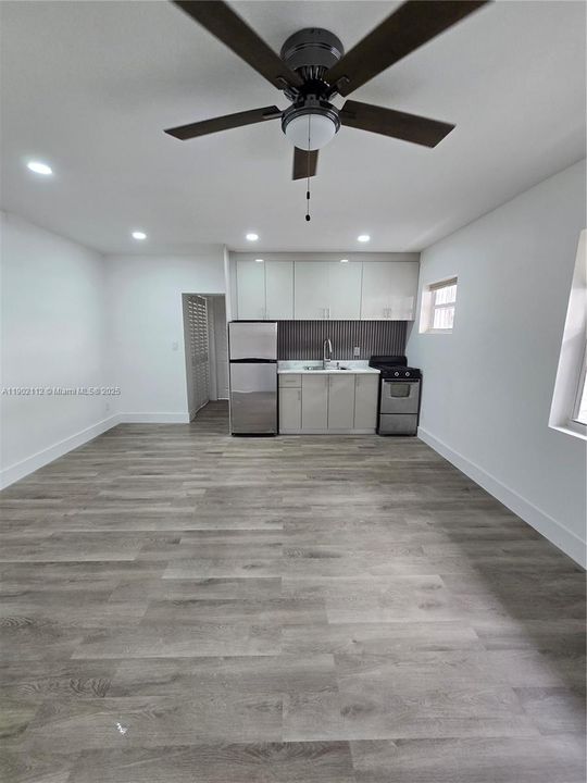 For Rent: $2,500 (1 beds, 1 baths, 474 Square Feet)
