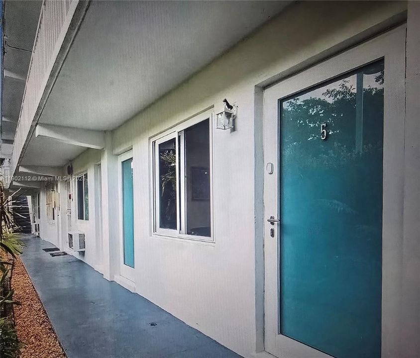 For Rent: $2,500 (1 beds, 1 baths, 474 Square Feet)