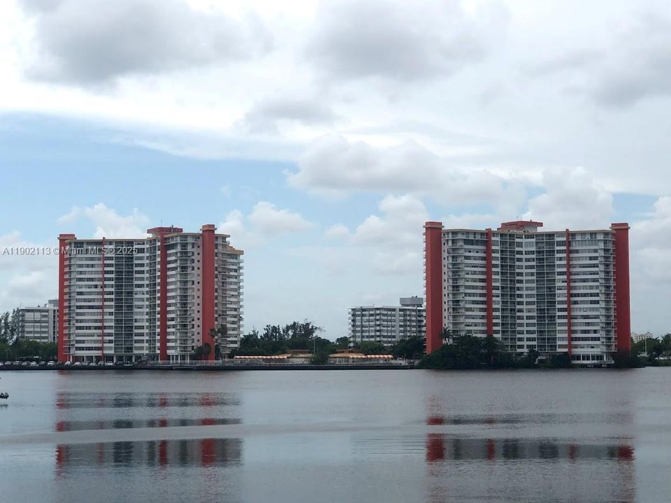 В аренду: $1,800 (1 спален, 1 ванн, 801 Квадратных фут)