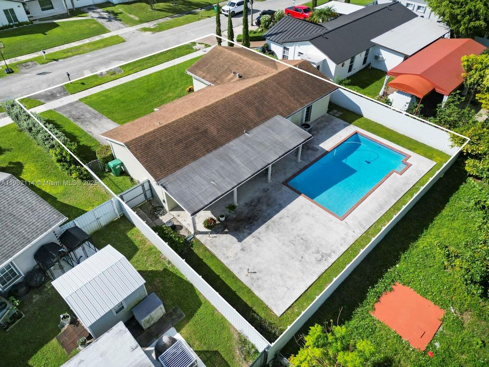 Active With Contract: $540,000 (4 beds, 2 baths, 1423 Square Feet)