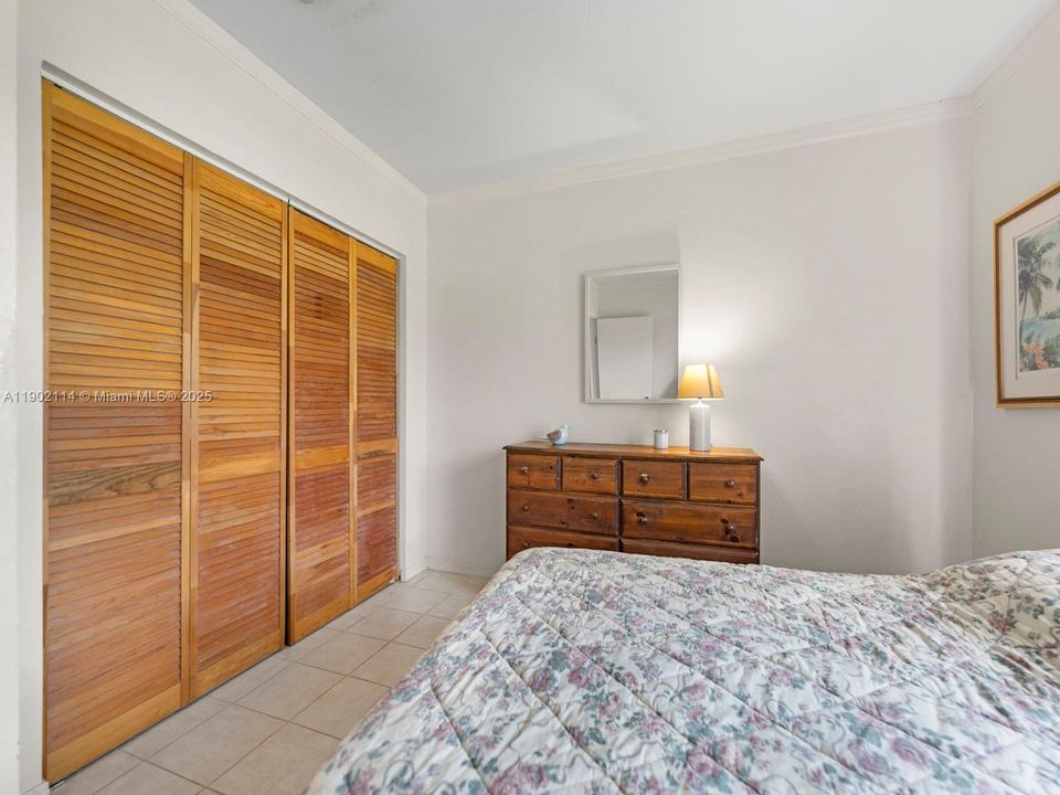 Active With Contract: $540,000 (4 beds, 2 baths, 1423 Square Feet)