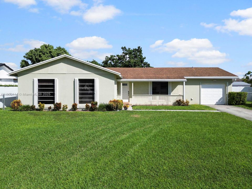 Active With Contract: $540,000 (4 beds, 2 baths, 1423 Square Feet)