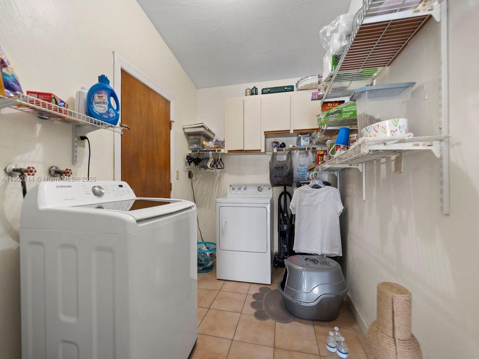 Active With Contract: $540,000 (4 beds, 2 baths, 1423 Square Feet)