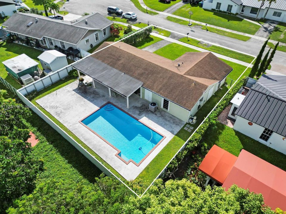 Active With Contract: $540,000 (4 beds, 2 baths, 1423 Square Feet)