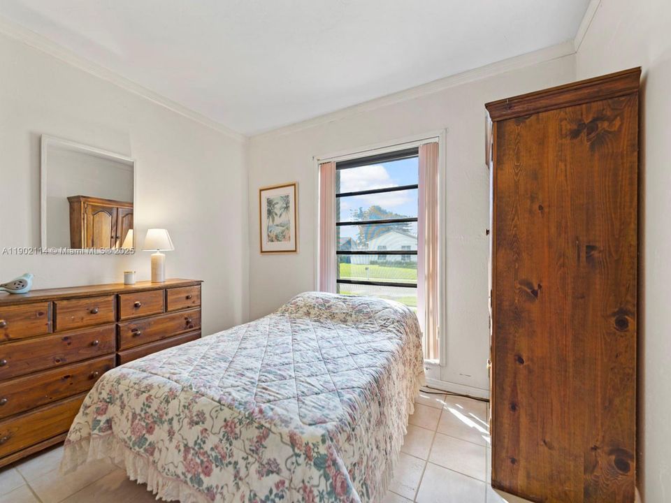 Active With Contract: $540,000 (4 beds, 2 baths, 1423 Square Feet)