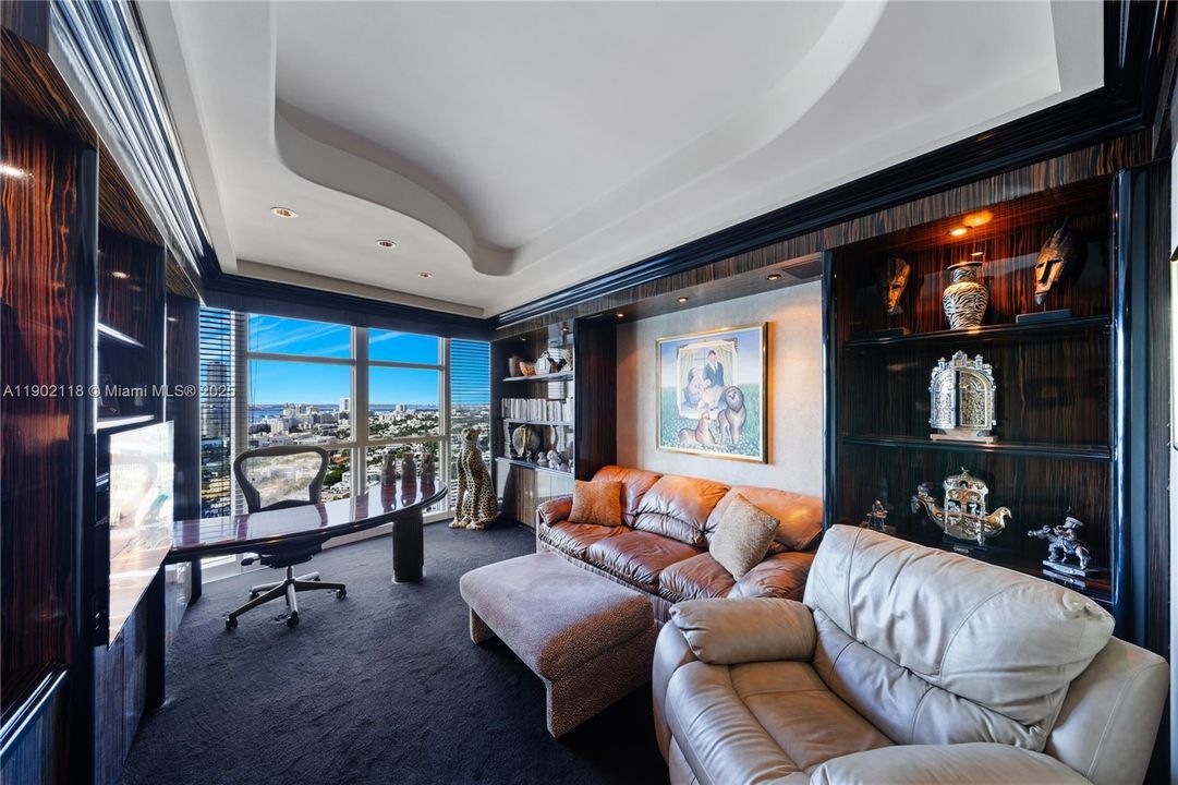 En Venta: $11,250,000 (3 camas, 4 baños, 5450 Pies cuadrados)