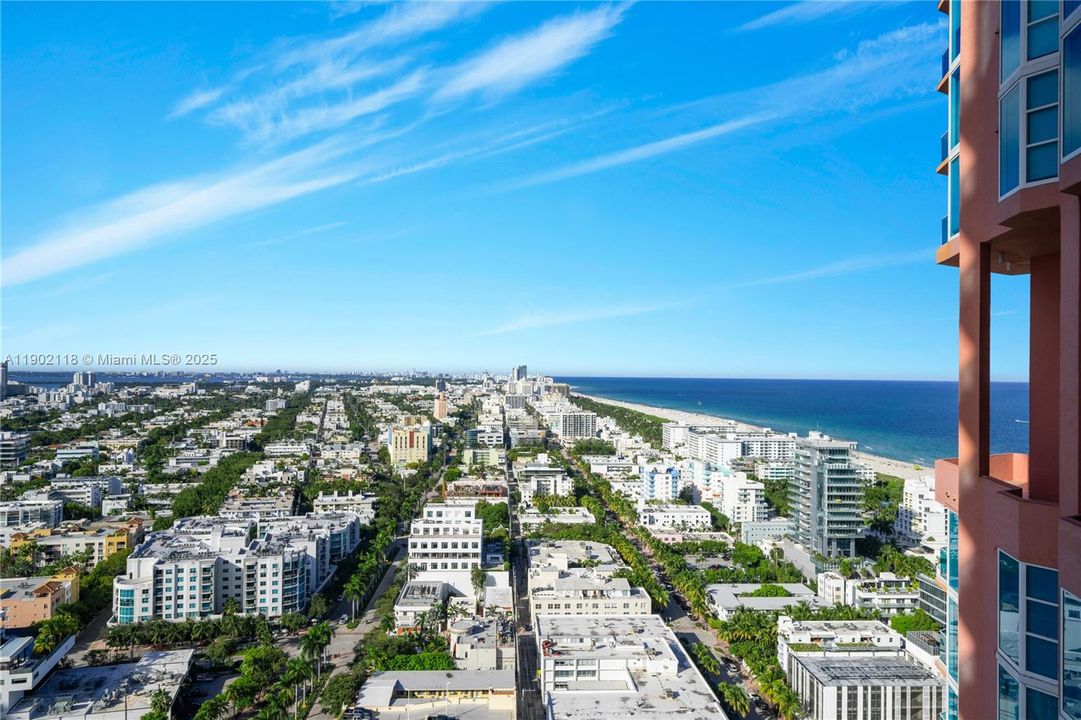 En Venta: $11,250,000 (3 camas, 4 baños, 5450 Pies cuadrados)