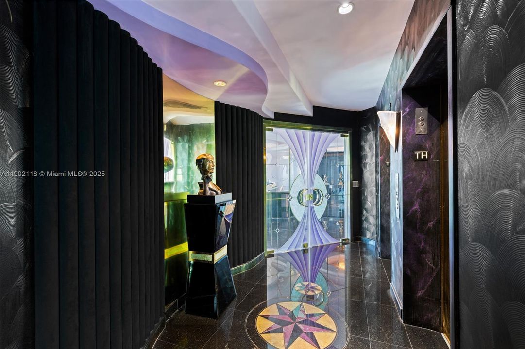 En Venta: $11,250,000 (3 camas, 4 baños, 5450 Pies cuadrados)