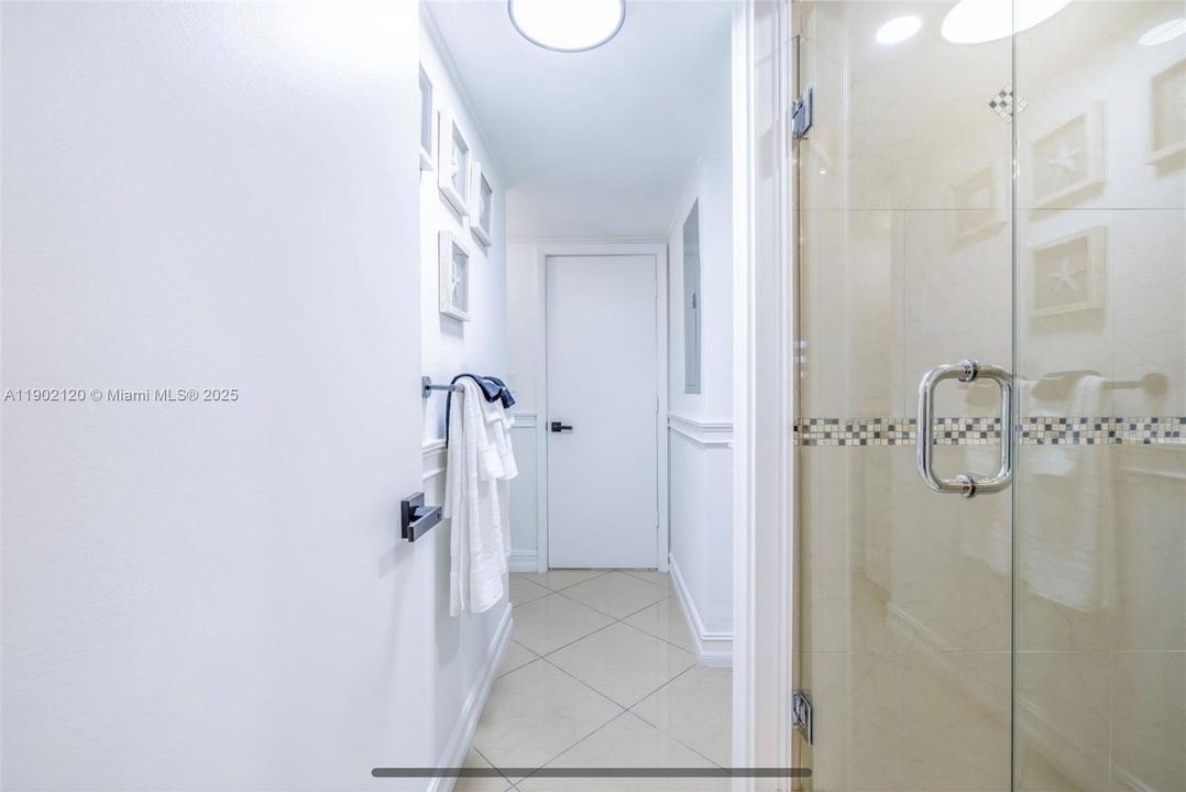 For Sale: $1,100,000 (7 beds, 3 baths, 1665 Square Feet)