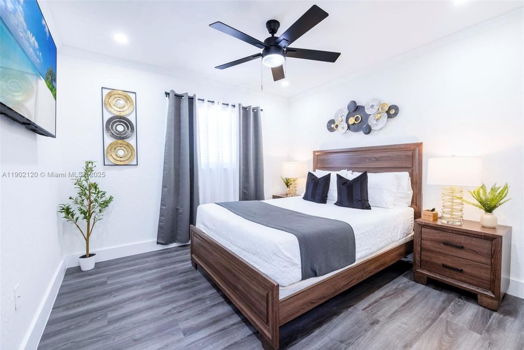 For Sale: $1,100,000 (7 beds, 3 baths, 1665 Square Feet)