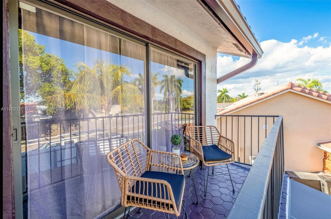 For Sale: $1,100,000 (7 beds, 3 baths, 1665 Square Feet)