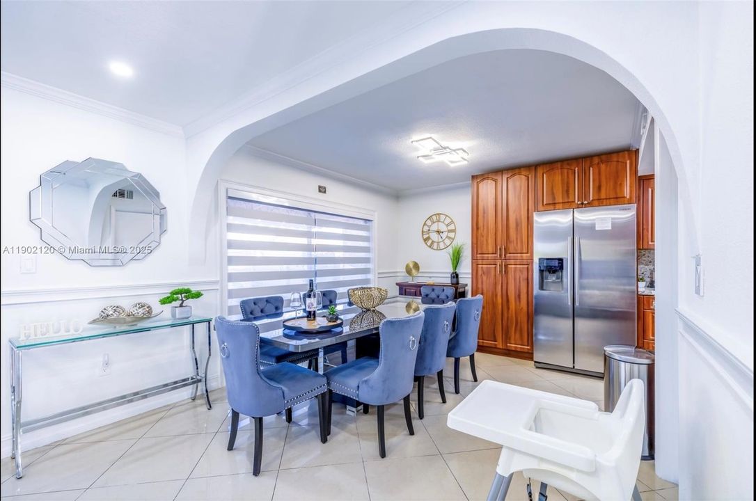 For Sale: $1,100,000 (7 beds, 3 baths, 1665 Square Feet)